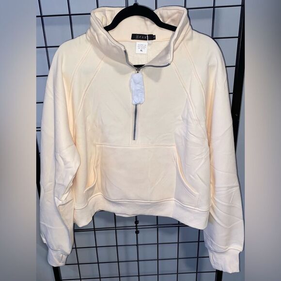 Sweaters - Women’s half zip pullover sweater in cream with kangaroo pocket NWT
